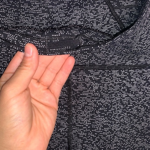 Lululemon Outrun 17" Splatter White & Black Size 8 - Picture 6 of 8